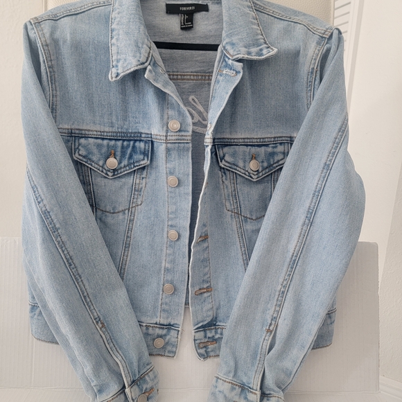 Women's Blue Denim Jacket - Picture 5 of 6